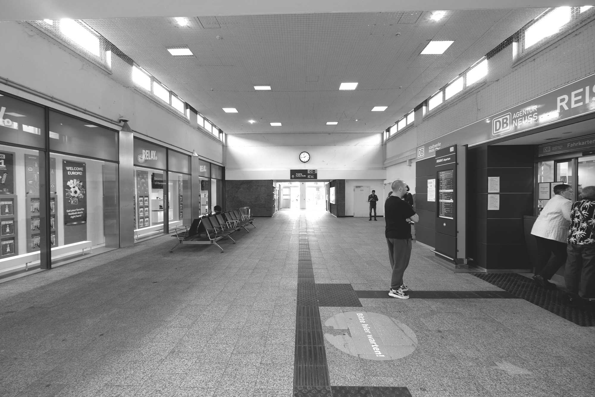 praglowski-architekten_bahnhof-neuss_01